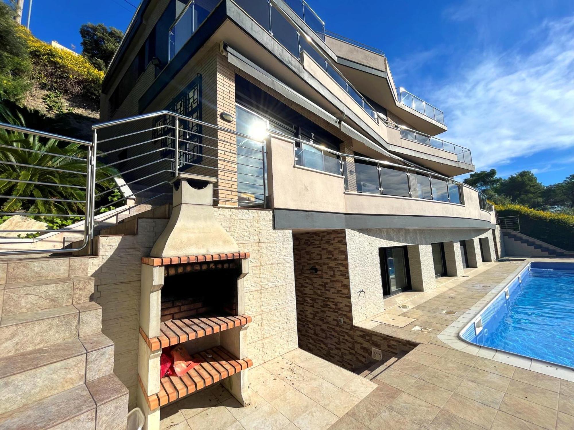 Villa De Lujo Con Vistas Al Mar Y Piscina Privada Santa Susanna Exterior photo